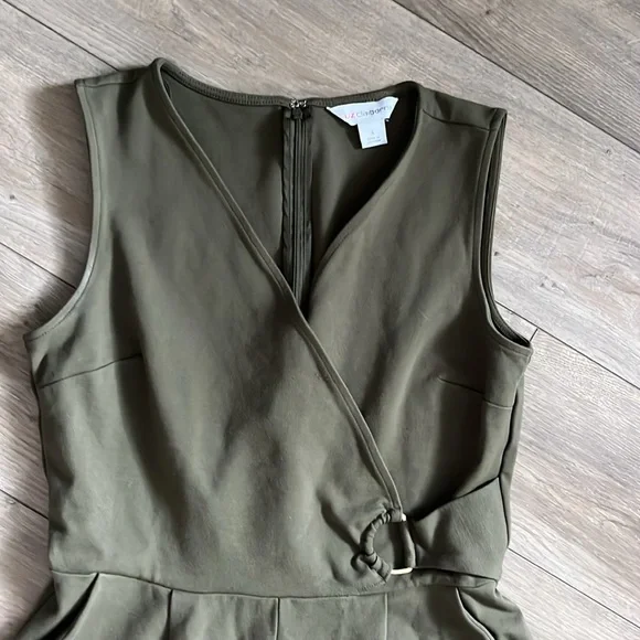 Liz Claiborne Green V-Neck Jumpsuit - Picture 6 of 15
